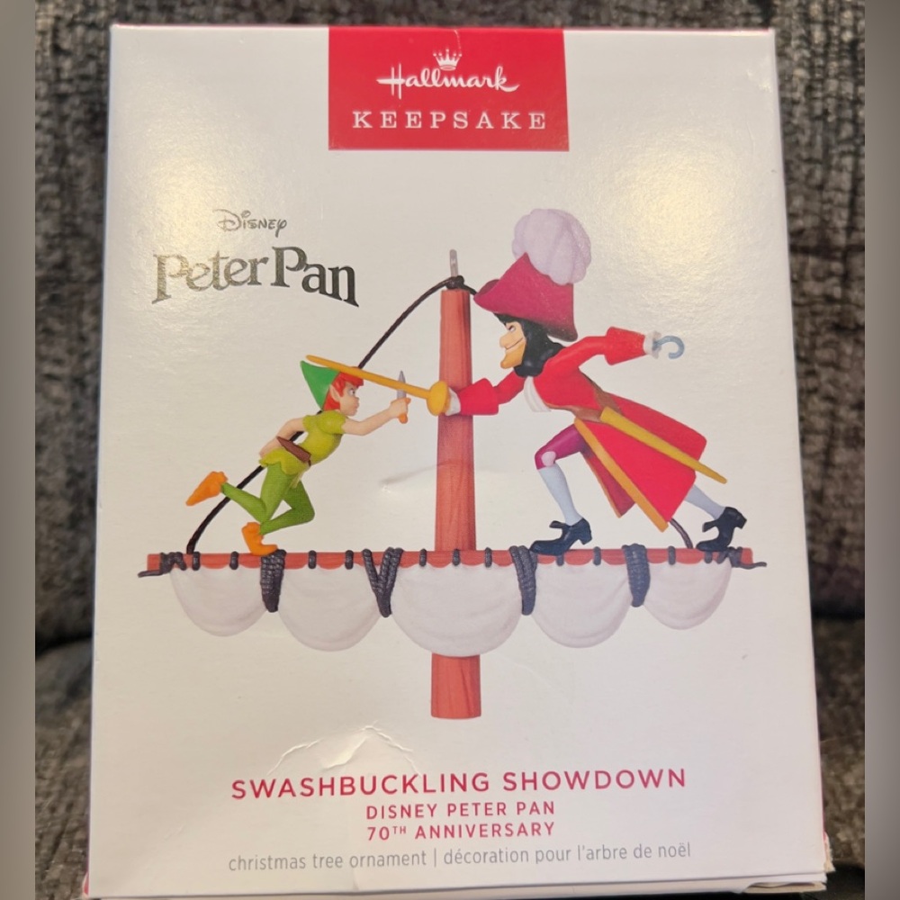 NIB Hallmark Keepsake Peter Pan and Captain Hook Ornament!
